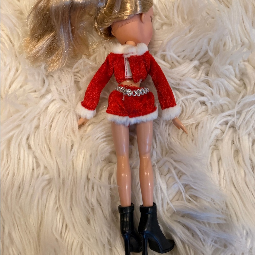 Bratz holiday Chloe - Picture 7 of 7
